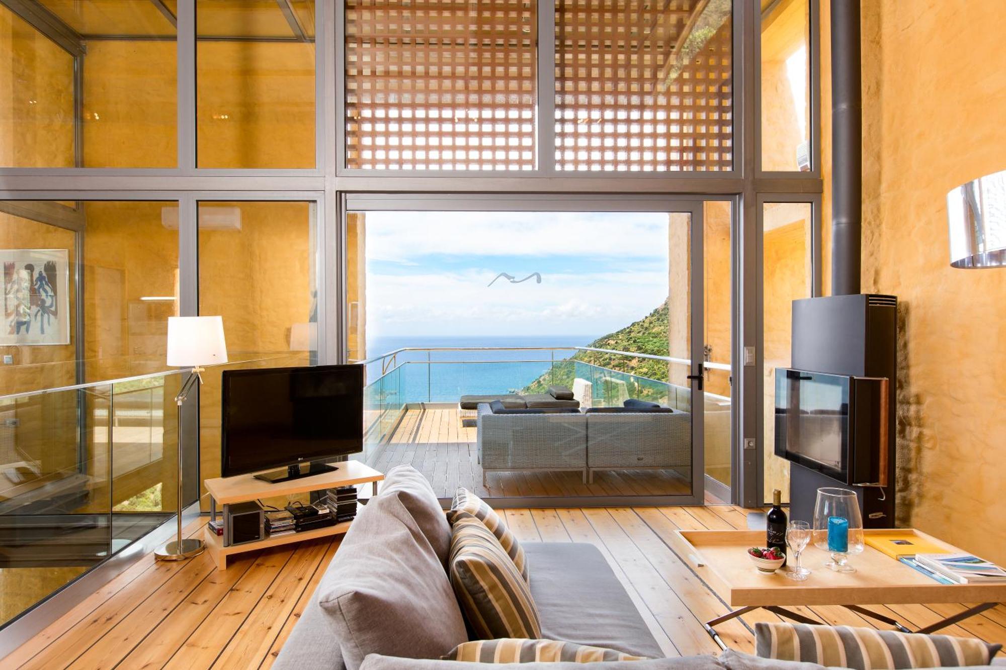 Beachfront Ravdoucha Epavlis Eleni Villa - Pool, Hot Tub, Gym, Sauna, Private Parking, Wifi 干尼亞 外观 照片