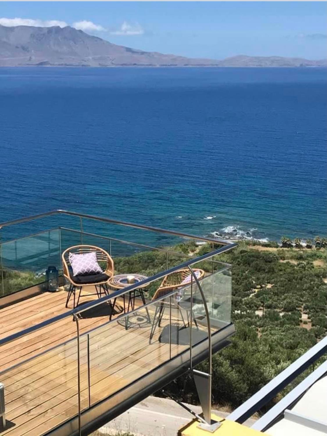 Beachfront Ravdoucha Epavlis Eleni Villa - Pool, Hot Tub, Gym, Sauna, Private Parking, Wifi 干尼亞 外观 照片
