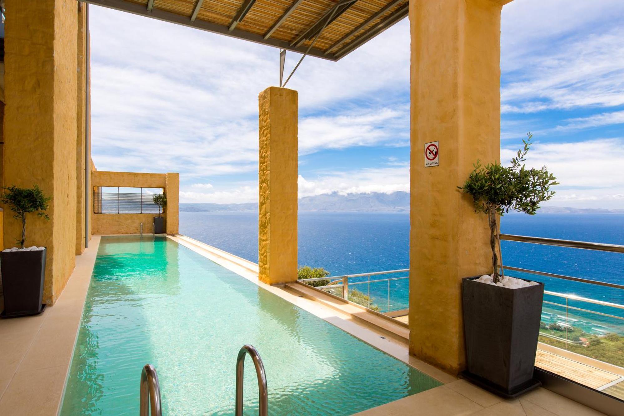 Beachfront Ravdoucha Epavlis Eleni Villa - Pool, Hot Tub, Gym, Sauna, Private Parking, Wifi 干尼亞 外观 照片
