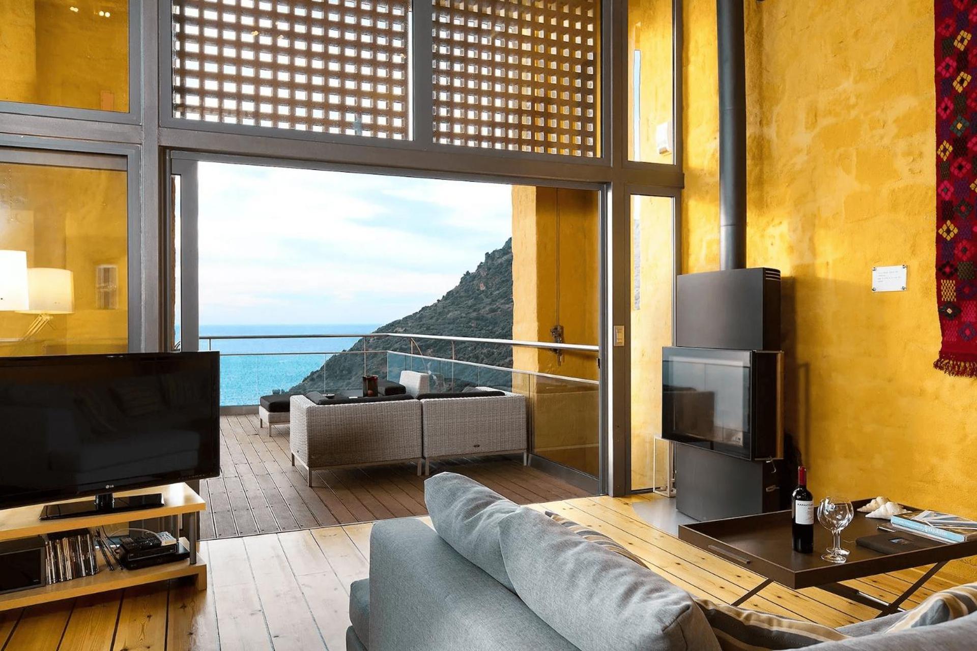 Beachfront Ravdoucha Epavlis Eleni Villa - Pool, Hot Tub, Gym, Sauna, Private Parking, Wifi 干尼亞 外观 照片