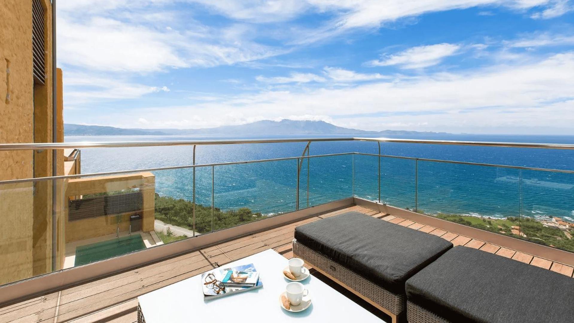Beachfront Ravdoucha Epavlis Eleni Villa - Pool, Hot Tub, Gym, Sauna, Private Parking, Wifi 干尼亞 外观 照片